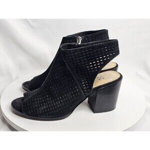 Vince Camuto Black Peep Toe Perforated Ankle Zip Up Booties Chunky Heels Size 6